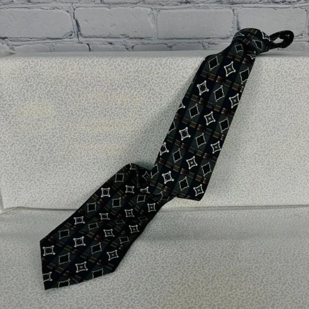Geoffrey Beene 100% Silk Blue/Gray/White/Blush Geometric Neck‎ Tie, 4 Inch Wide